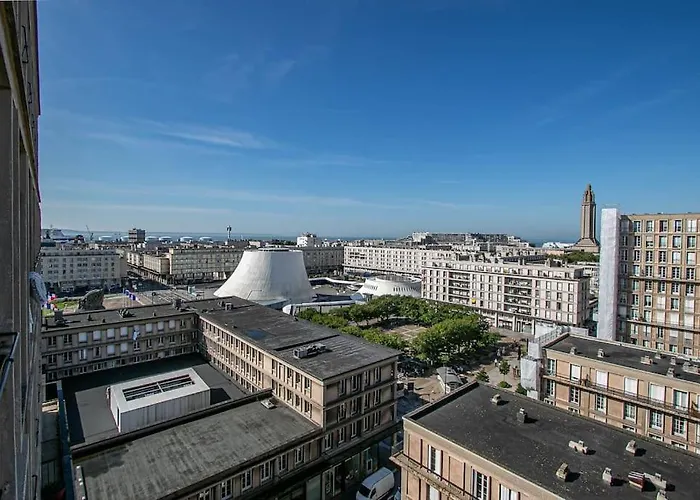 F2 Immeuble Perret Avec Vue A 180 ° Sur La Ville - Parking Privatif - Hypercentre